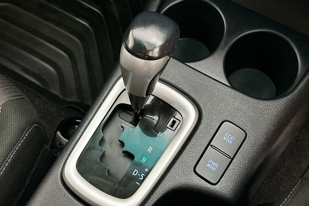 2017 Toyota HILUX SR5 (4x4) GUN126R 4X4