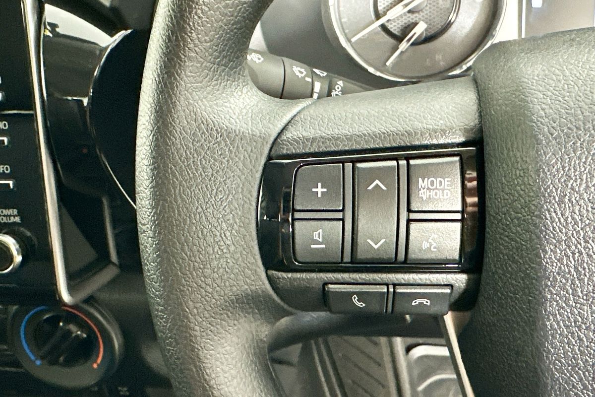 2025 Toyota HILUX SR (4x4) STEEL WHEELS GUN126R RC 4X4