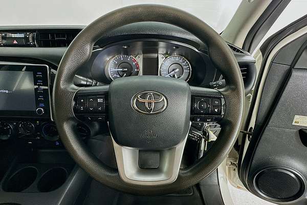 2021 Toyota HILUX SR (4x4) GUN126R FACELIFT 4X4