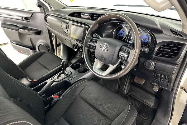 2020 Toyota HILUX SR (4x4) GUN126R MY19 UPGRADE 4X4