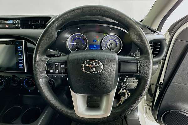 2018 Toyota HILUX SR (4x4) GUN126R MY17 4X4
