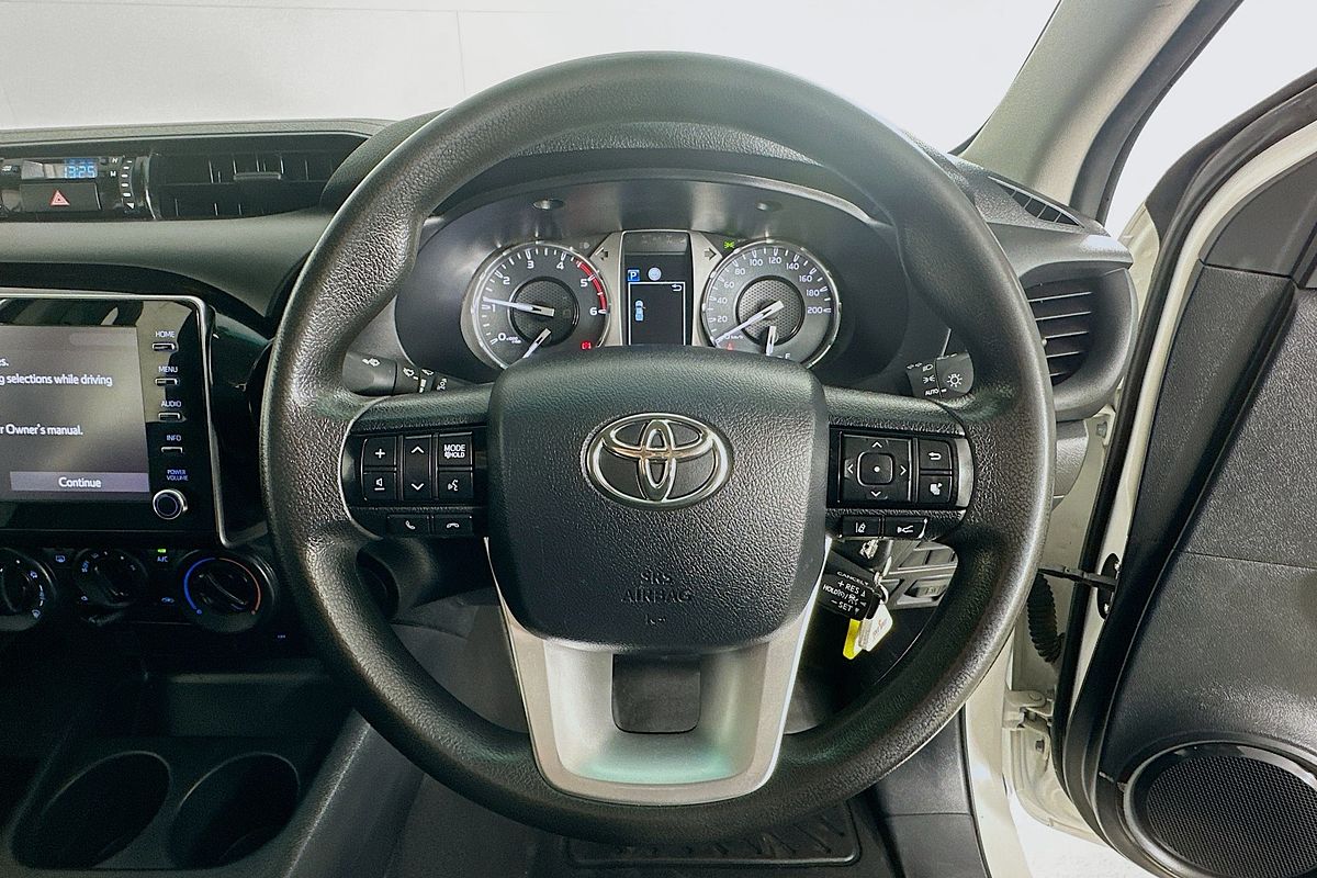 2021 Toyota HILUX SR (4x4) GUN126R FACELIFT 4X4