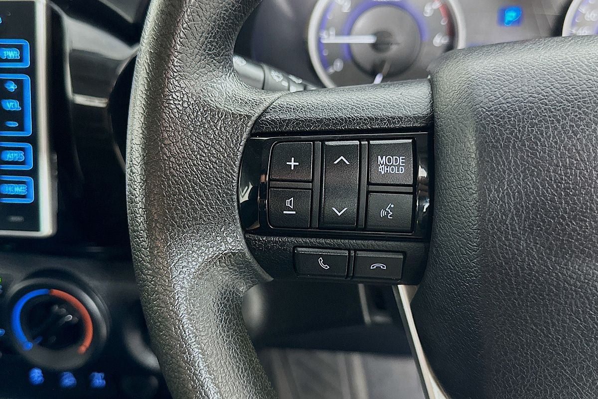 2019 Toyota HILUX SR (4x4) GUN126R MY19 4X4
