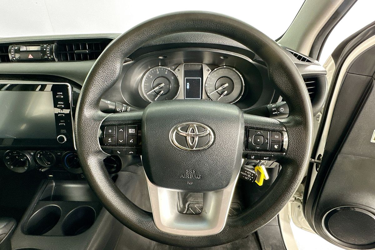 2021 Toyota HILUX SR (4x4) GUN126R 4X4