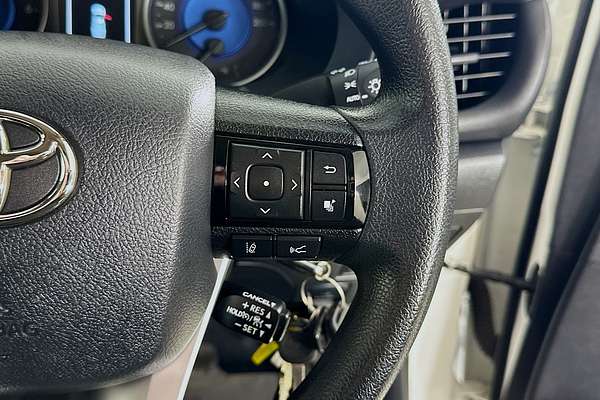 2020 Toyota HILUX SR (4x4) GUN126R FACELIFT 4X4