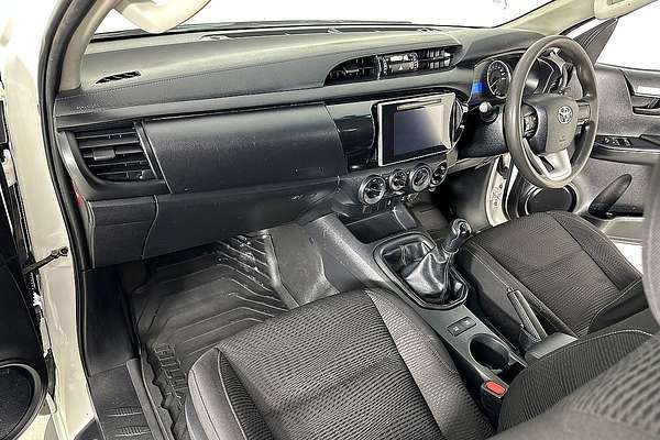 2018 Toyota Hilux SR GUN126R 4X4