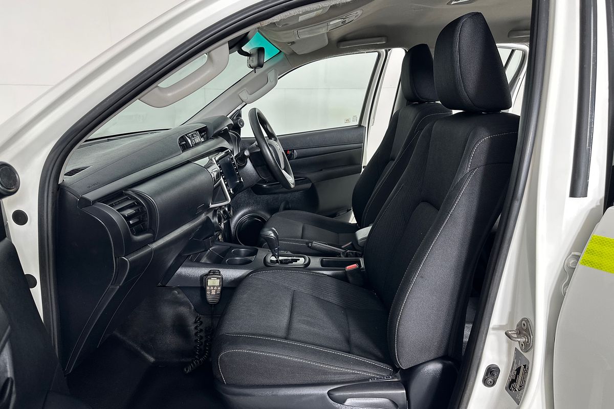 2021 Toyota HILUX SR (4x4) GUN126R 4X4