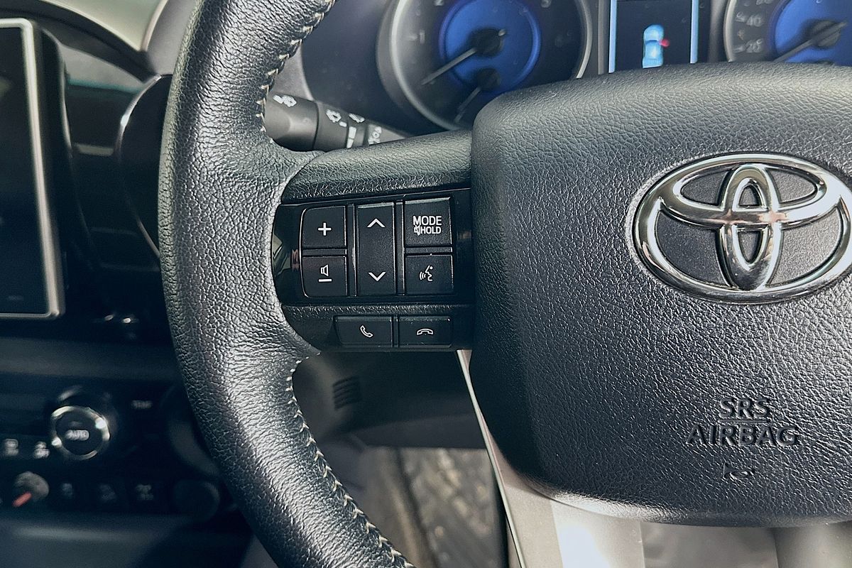 2020 Toyota HILUX SR5 (4x4) GUN126R MY19 UPGRADE 4X4