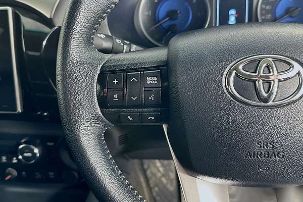 2020 Toyota HILUX SR5 (4x4) GUN126R MY19 UPGRADE 4X4