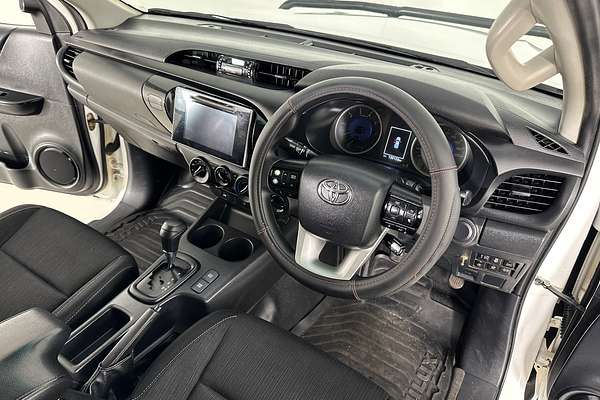 2019 Toyota HILUX SR (4x4) GUN126R MY19 UPGRADE 4X4