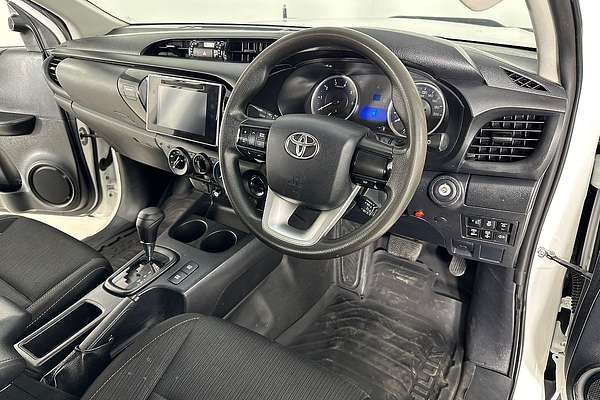 2019 Toyota HILUX SR (4x4) GUN126R MY19 4X4