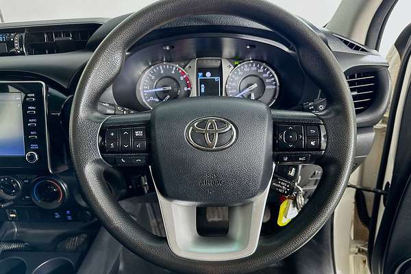 2021 Toyota HILUX SR (4x4) GUN126R FACELIFT 4X4
