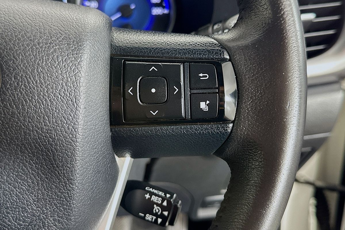 2016 Toyota HILUX SR5 (4x4) GUN126R 4X4