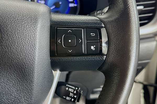 2016 Toyota HILUX SR5 (4x4) GUN126R 4X4