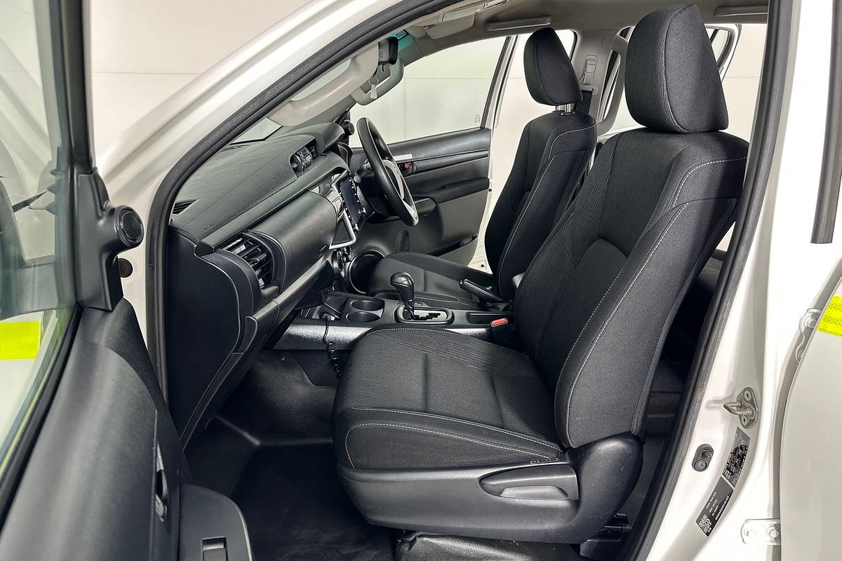 2022 Toyota HILUX SR (4x4) GUN126R 4X4