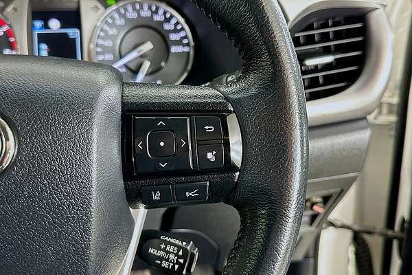 2021 Toyota HILUX SR5 (4x4) GUN126R FACELIFT 4X4