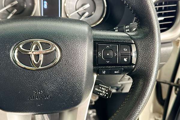 2021 Toyota HILUX SR5 (4x4) GUN126R FACELIFT 4X4