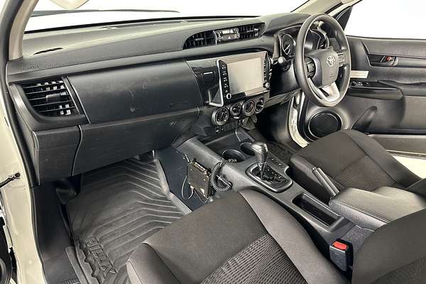 2021 Toyota HILUX SR (4x4) GUN126R 4X4