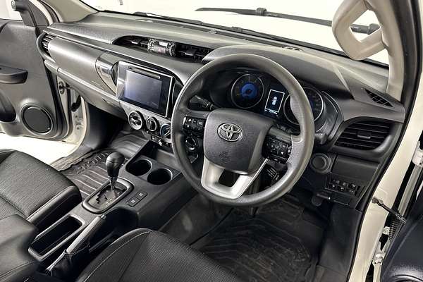 2020 Toyota HILUX SR (4x4) GUN126R MY19 UPGRADE 4X4