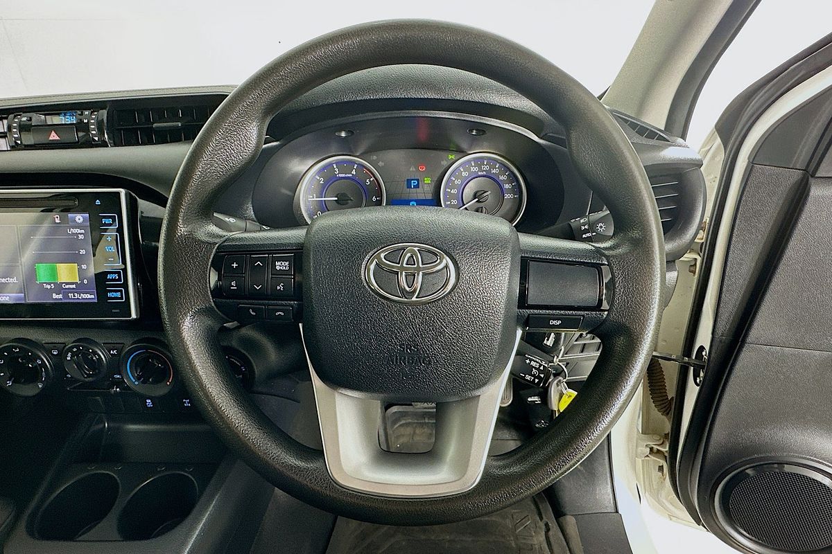 2017 Toyota HILUX SR GUN126R 4X4