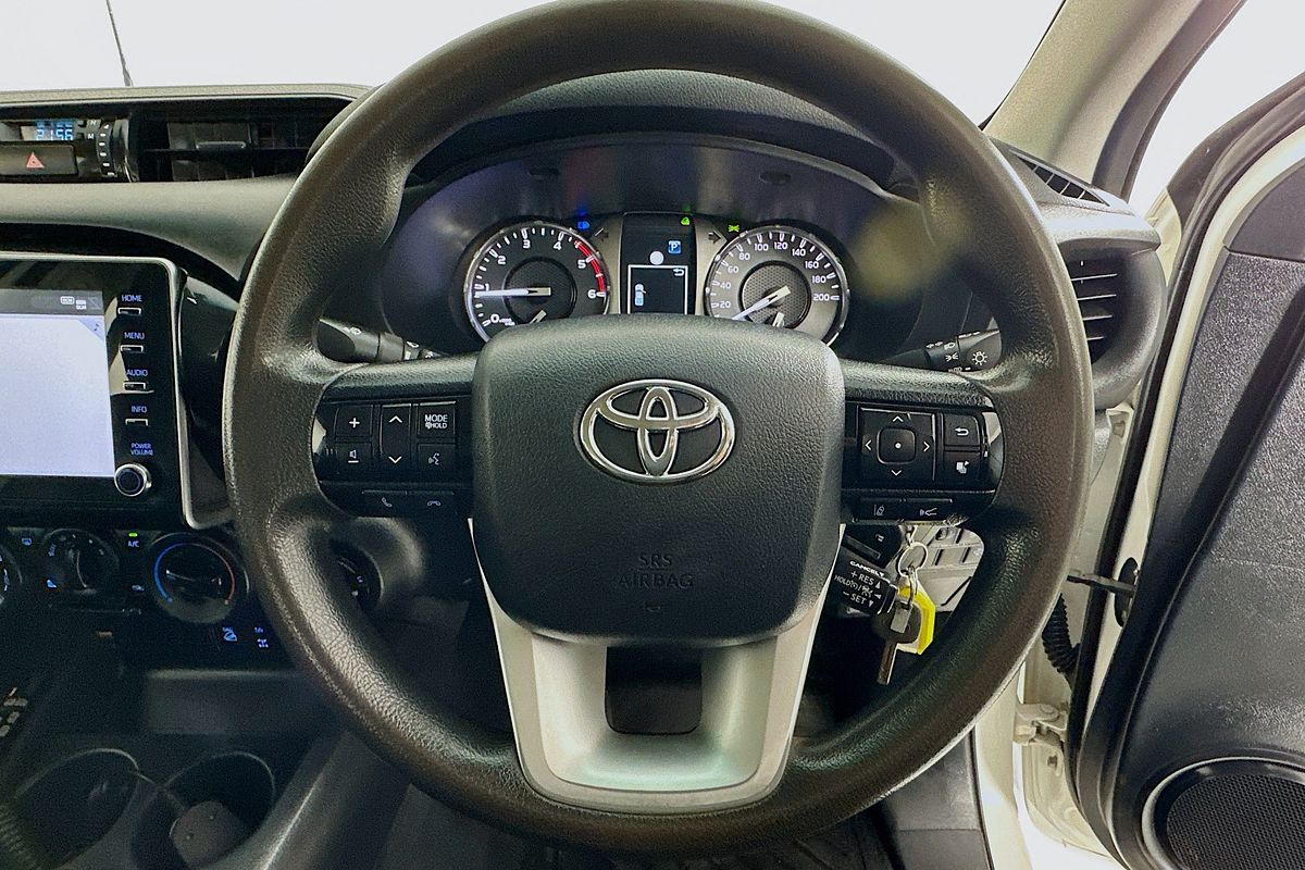 2021 Toyota HILUX SR (4x4) GUN126R FACELIFT 4X4
