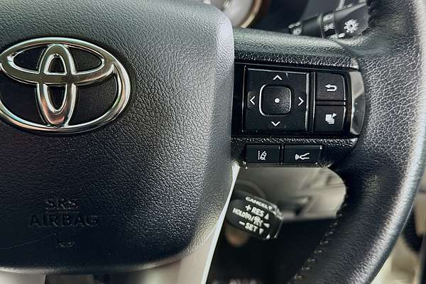 2021 Toyota HILUX SR5 GUN126R 4X4