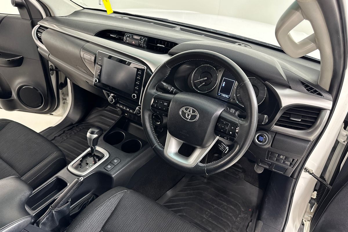 2020 Toyota HILUX SR5 GUN126R 4X4
