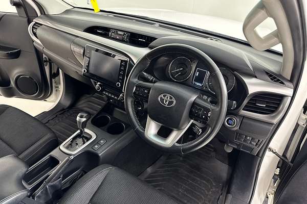 2020 Toyota HILUX SR5 GUN126R 4X4