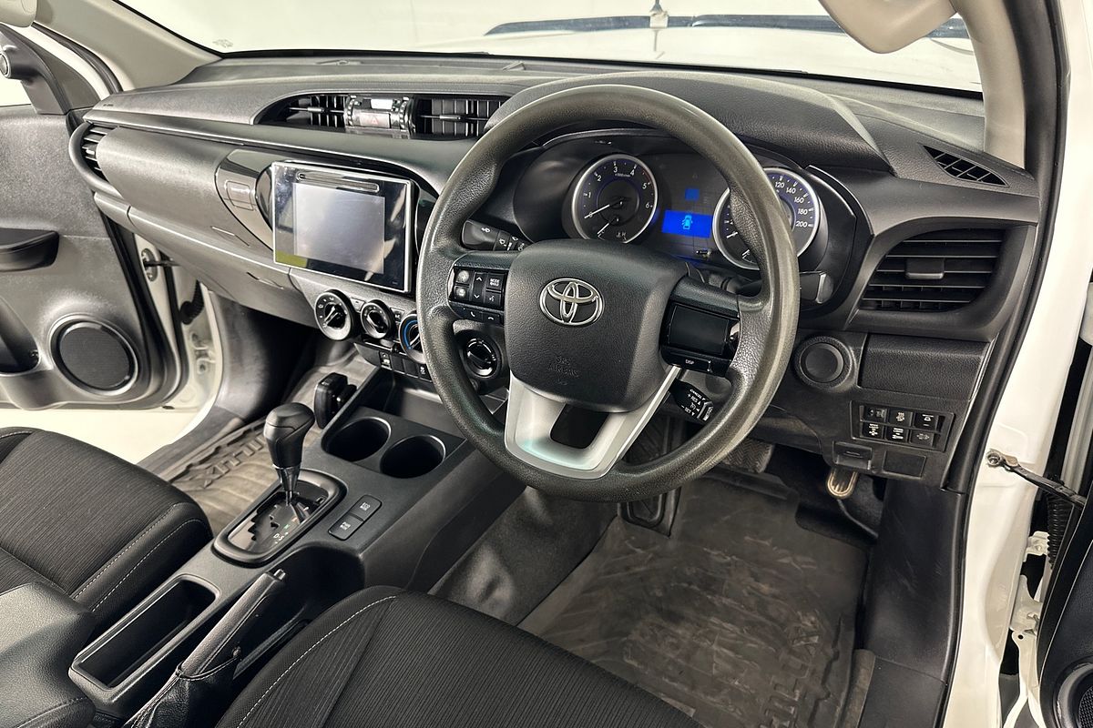 2019 Toyota HILUX SR (4x4) GUN126R MY19 4X4