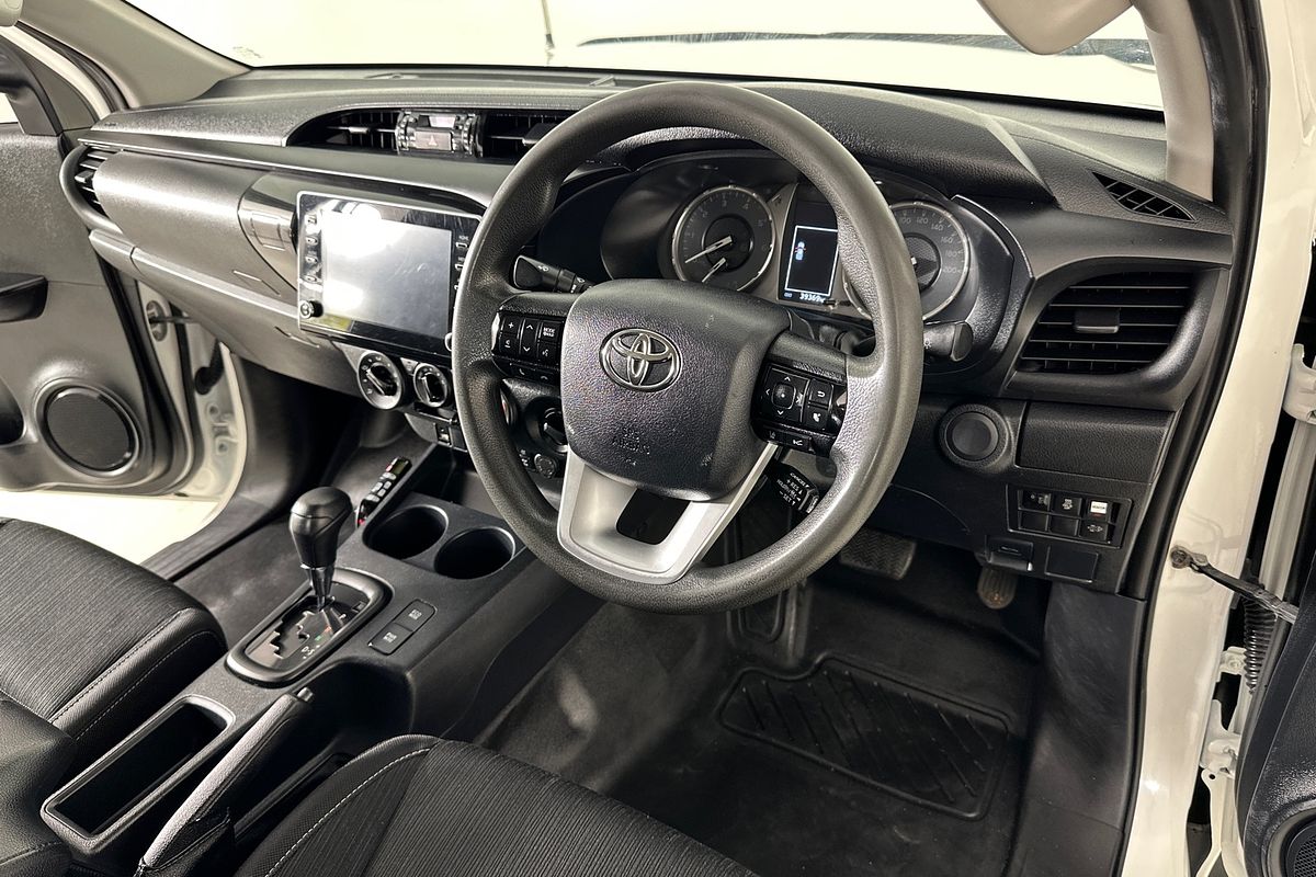 2021 Toyota HILUX SR (4x4) GUN126R FACELIFT 4X4