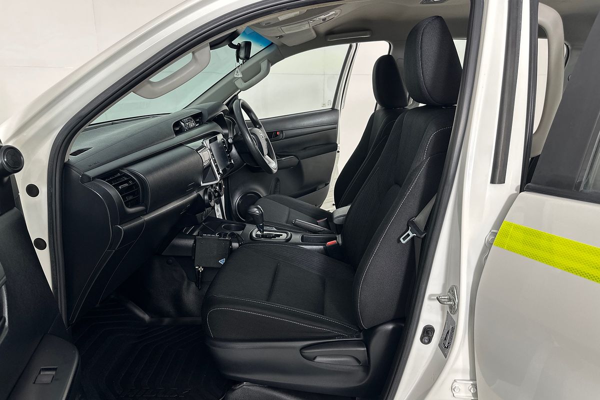 2021 Toyota HILUX SR (4x4) GUN126R 4X4