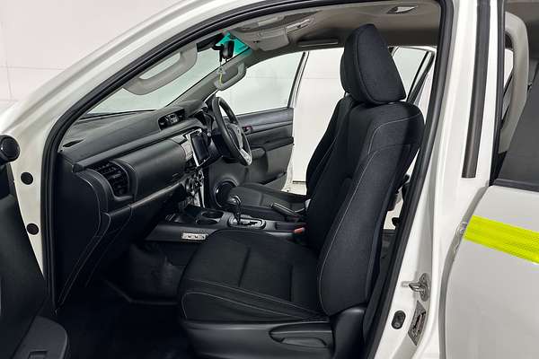 2020 Toyota HILUX SR (4x4) GUN126R MY19 UPGRADE 4X4