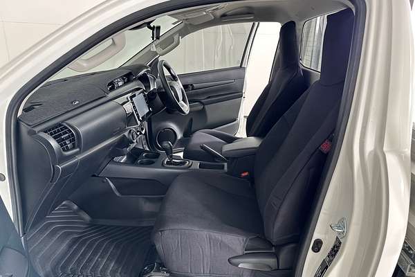 2025 Toyota HILUX Workmate TGN121R REAR WHEEL DRIVE