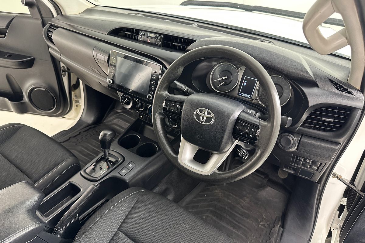 2021 Toyota HILUX SR (4x4) GUN126R 4X4