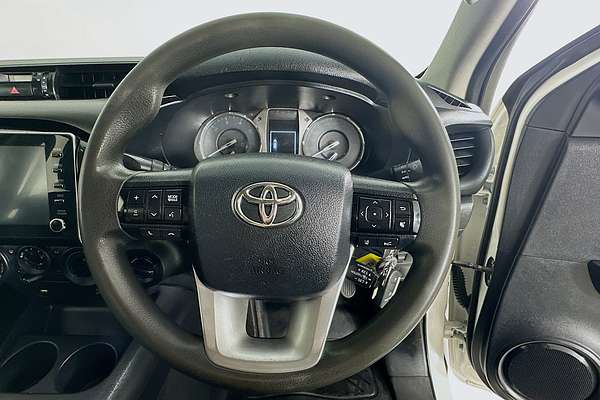 2020 Toyota HILUX SR (4x4) GUN126R FACELIFT 4X4