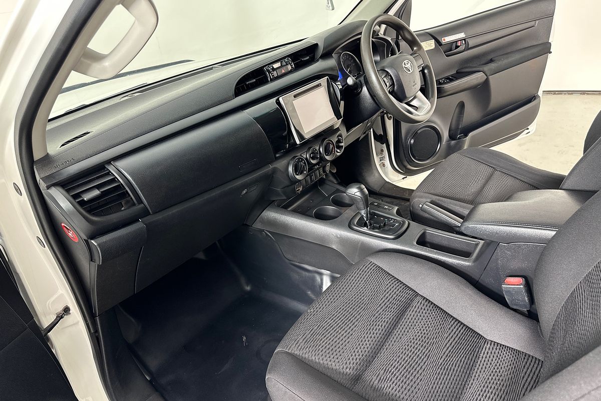 2018 Toyota HILUX SR GUN126R 4X4