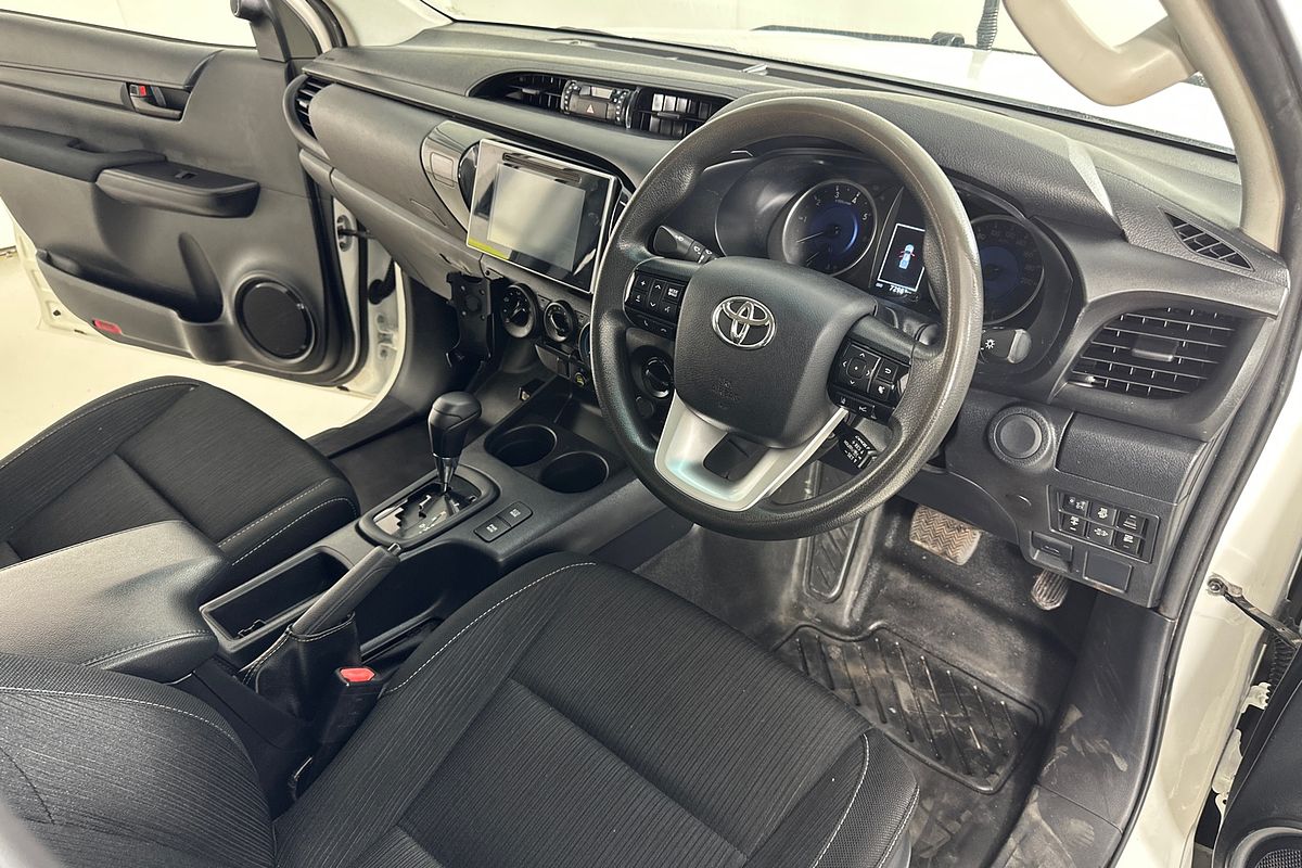 2020 Toyota HILUX SR (4x4) GUN126R MY19 UPGRADE 4X4