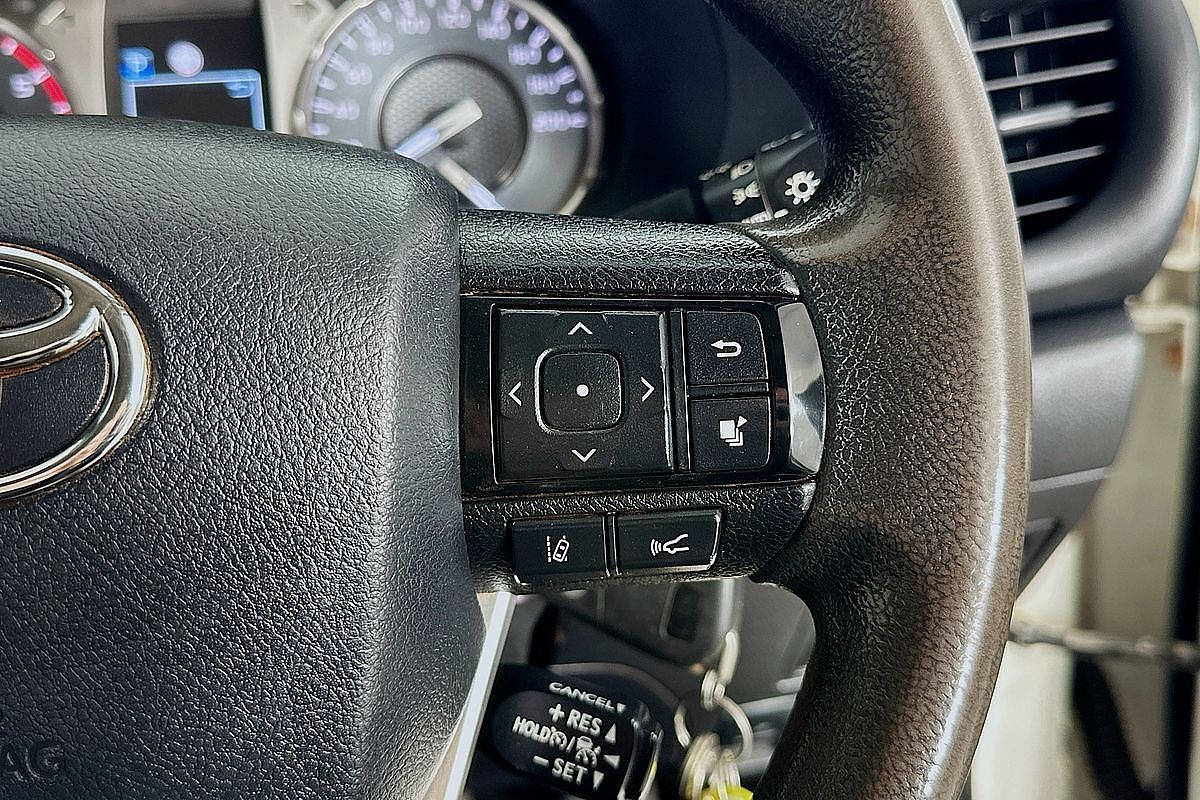 2021 Toyota HILUX SR (4x4) GUN126R FACELIFT 4X4