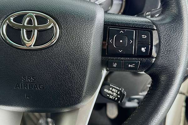2021 Toyota HILUX SR5 (4x4) GUN126R FACELIFT 4X4