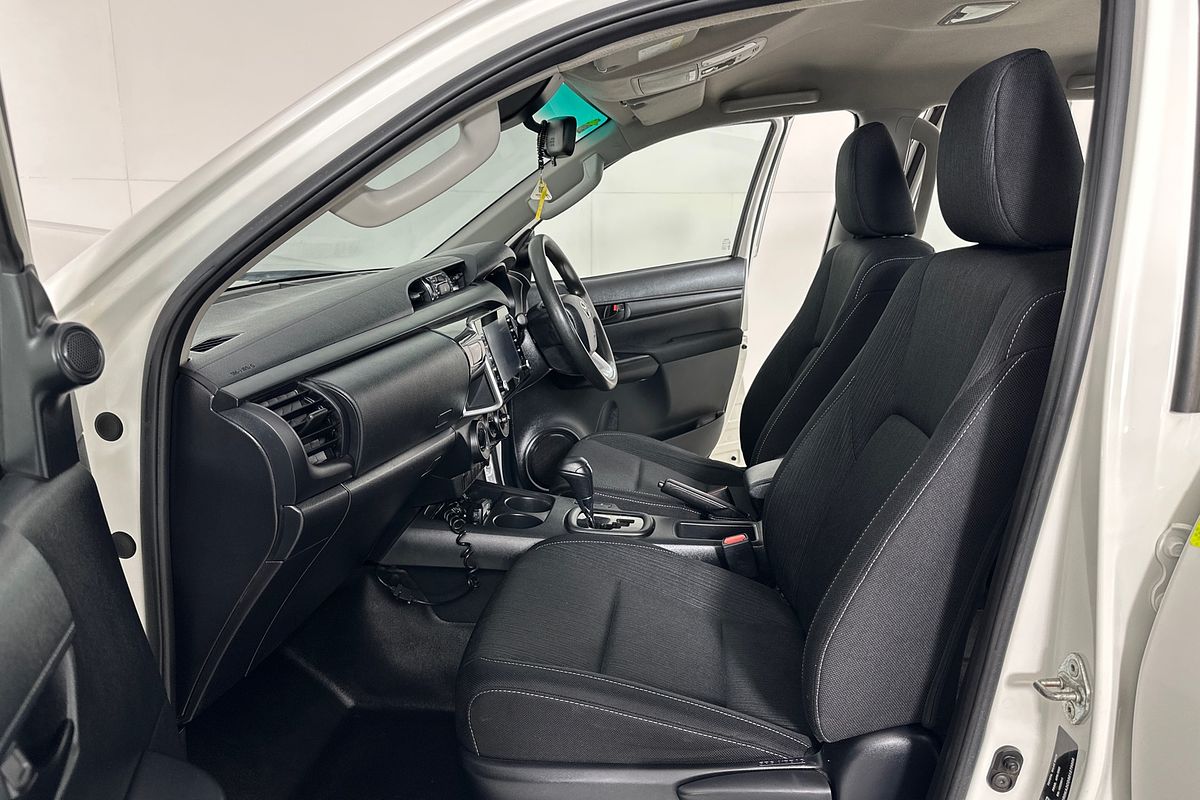 2022 Toyota HILUX SR (4x4) GUN126R 4X4