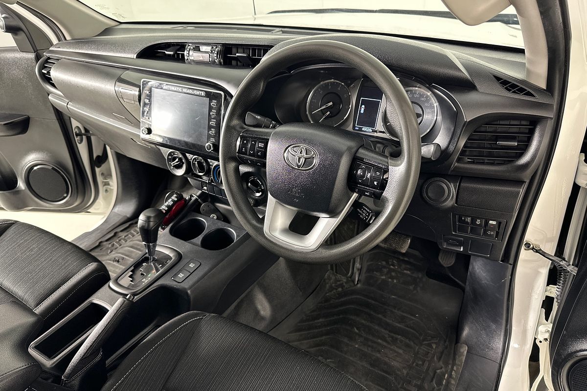 2021 Toyota HILUX SR (4x4) GUN126R FACELIFT 4X4