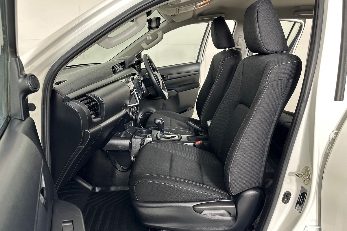 2022 Toyota HILUX SR (4x4) GUN126R 4X4