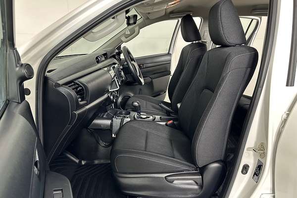 2022 Toyota HILUX SR (4x4) GUN126R 4X4