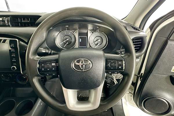 2020 Toyota HILUX SR (4x4) GUN126R FACELIFT 4X4