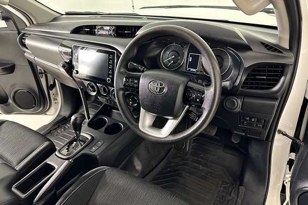 2023 Toyota HILUX SR (4x4) GUN126R 4X4