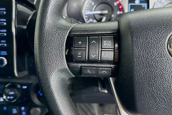2024 Toyota HILUX SR 48V (4x4) GUN126R 4X4