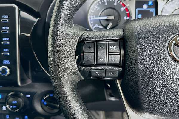 2024 Toyota Hilux SR 48V GUN126R 4X4