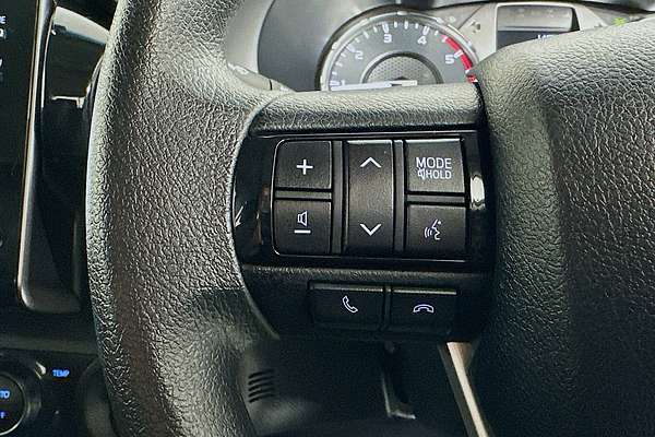2024 Toyota HILUX SR 48V (4x4) GUN126R 4X4