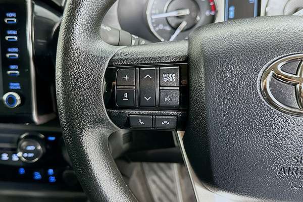 2024 Toyota Hilux SR 48V GUN126R 4X4