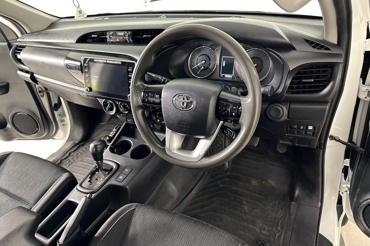2021 Toyota HILUX SR (4x4) GUN126R FACELIFT 4X4